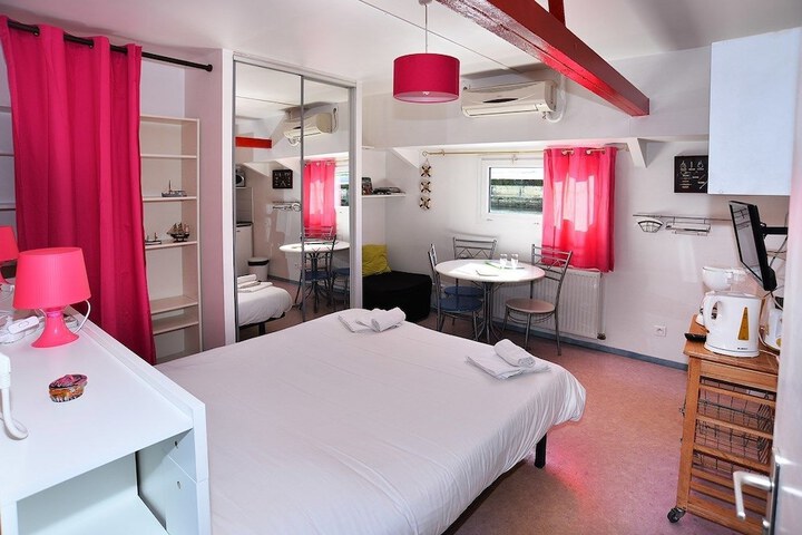Room 4 of 51