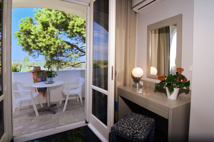 Terrace/Patio 36 of 136