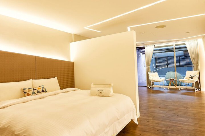 Room 26 of 82