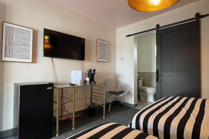 Room 16 of 131