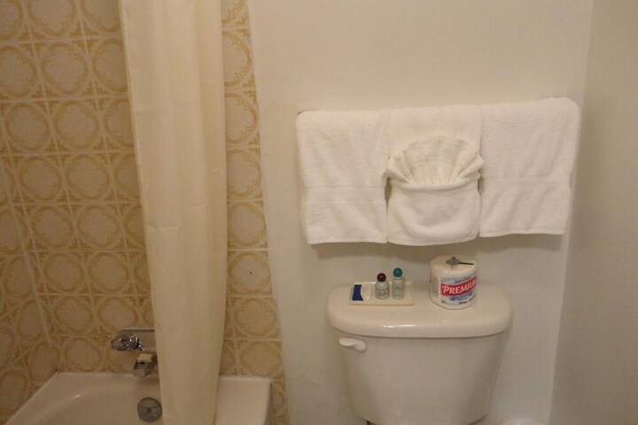 Room 22 of 35