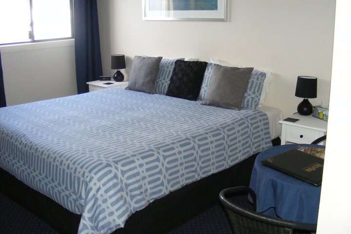 Room 8 of 36