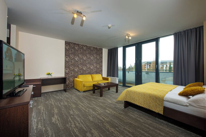 Room 4 of 126