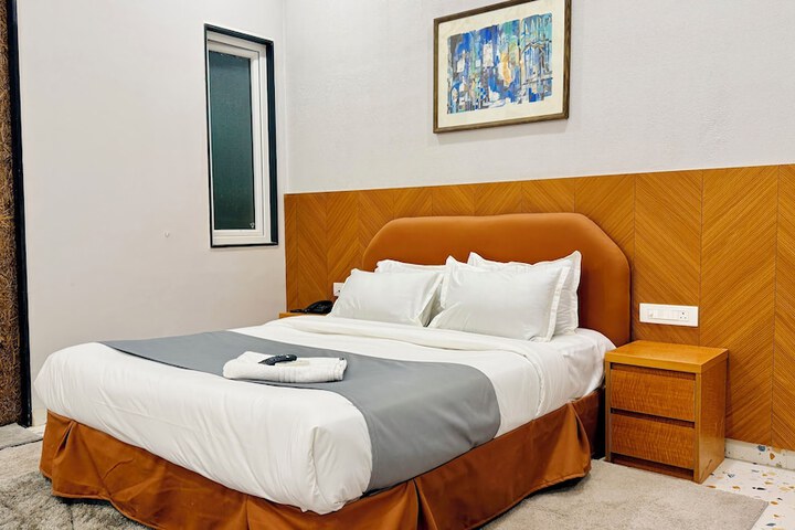 Room 44 of 92