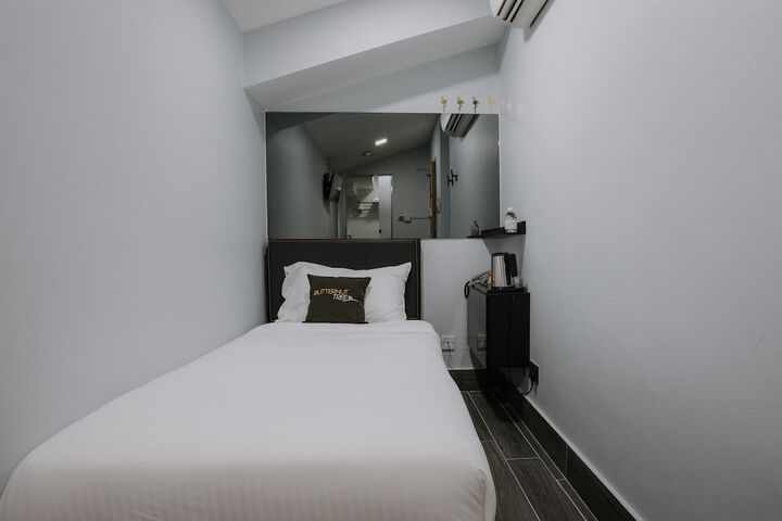 Room 16 of 88