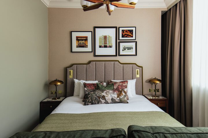 Room 35 of 80