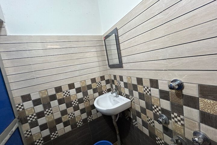 Room 14 of 19