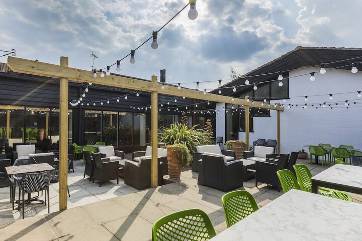 Terrace/Patio 96 of 100