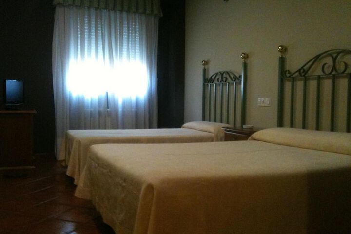Room 13 of 39