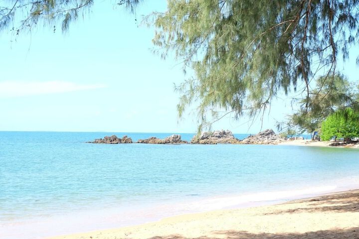 Beach 28 of 35