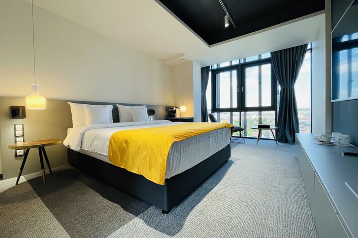 Room 7 of 47