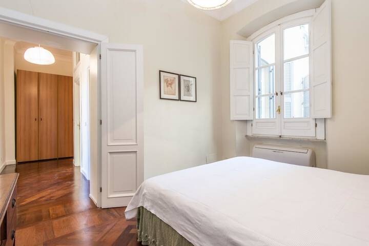 Room 4 of 49