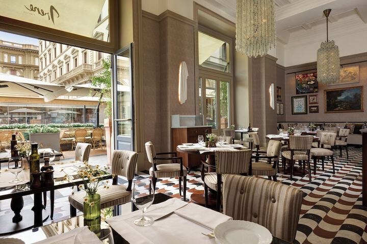 Dining 80 of 94