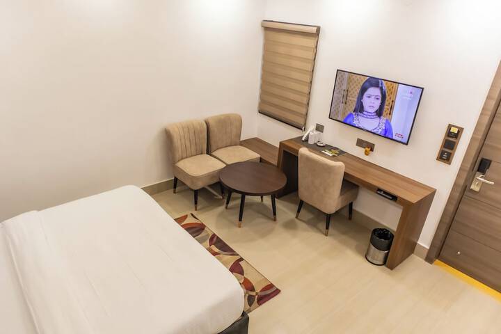 Room 91 of 221