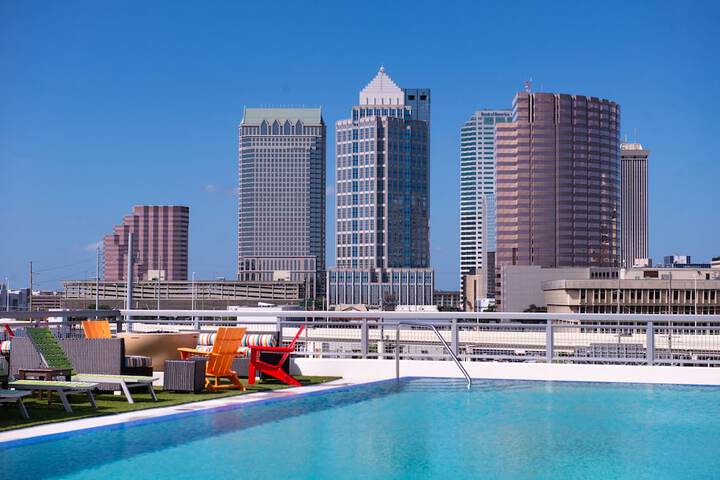 Rooftop pool