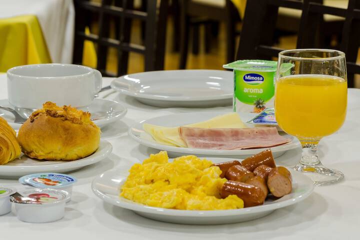 Breakfast/Coffee Service 88 of 108