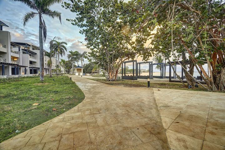 Terrace/Patio 164 of 170