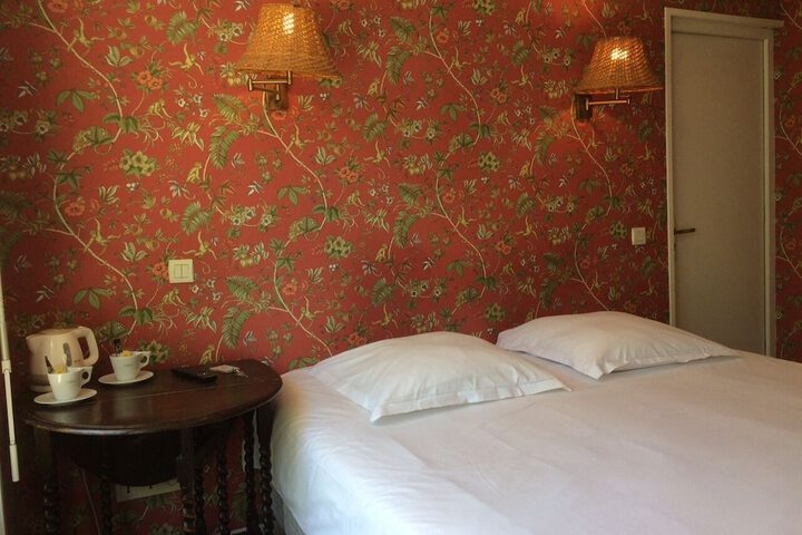 Room 16 of 34