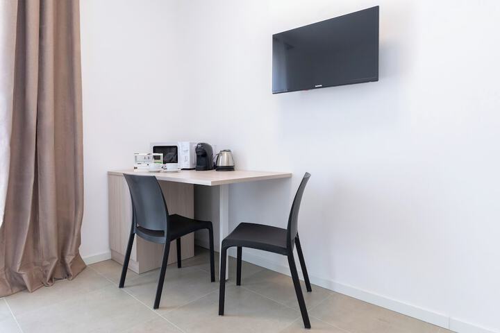 Room 6 of 19