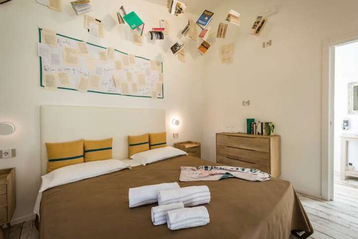 Room 11 of 74