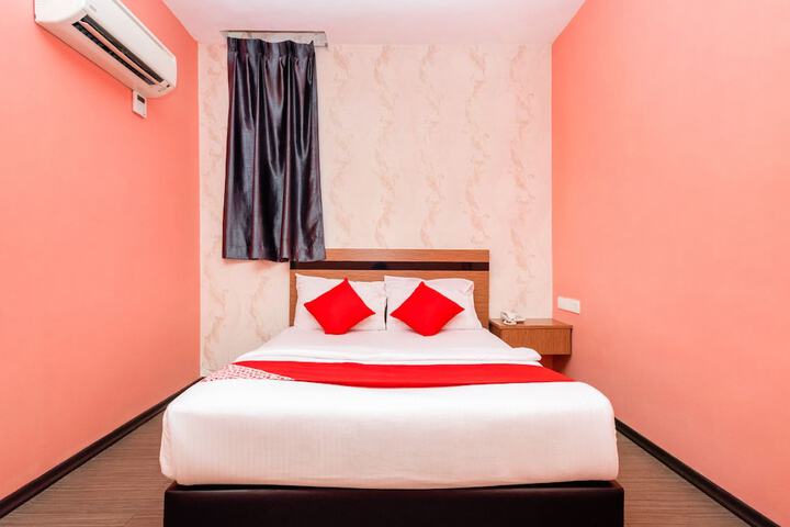 Room 7 of 33