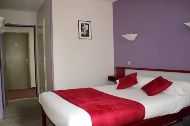 Room 6 of 68