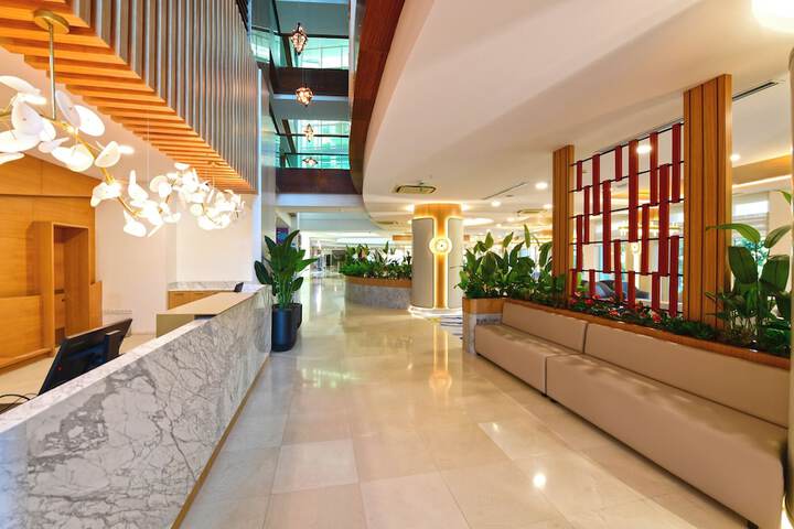 Hotel Lobby