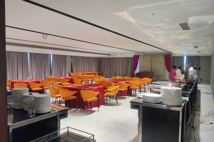 Ballroom/Hall 19 of 47