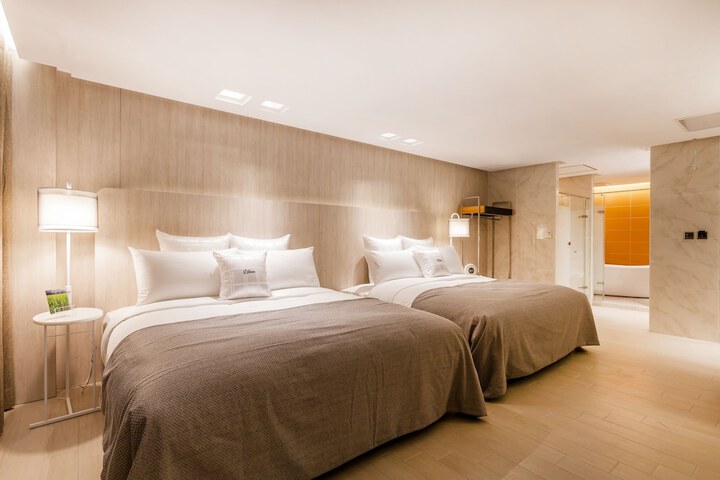 Room 21 of 59