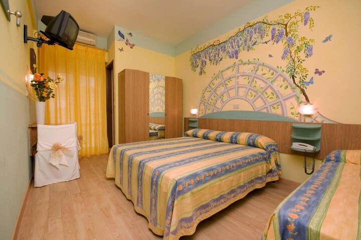 Room 18 of 62