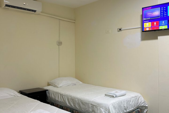 Room 16 of 39