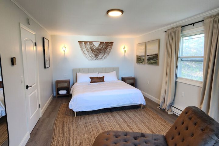 Room 4 of 124