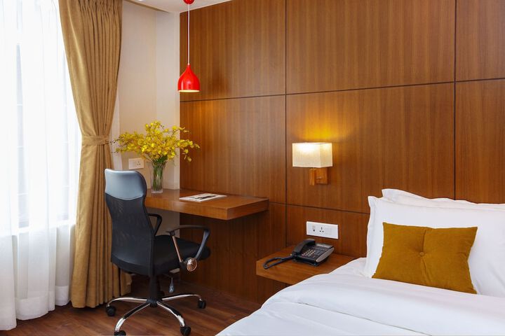 Room 5 of 63