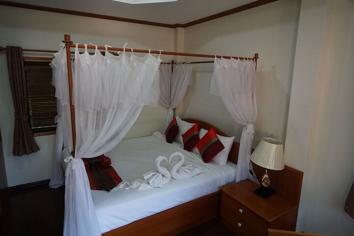 Room 6 of 31