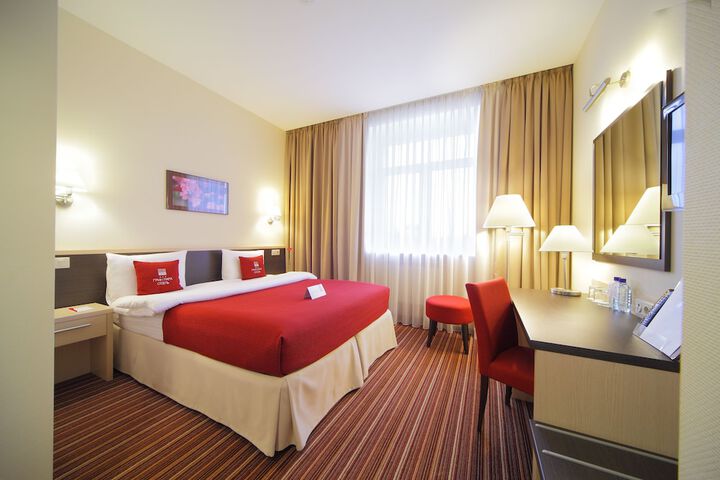 Room 13 of 72