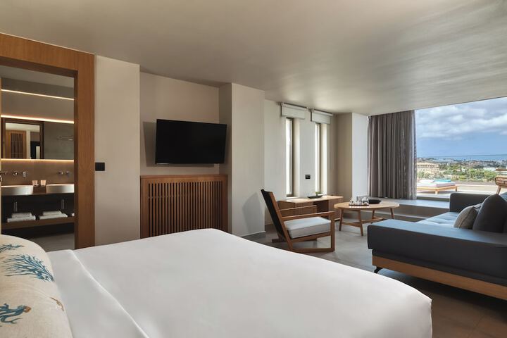 Room 13 of 100
