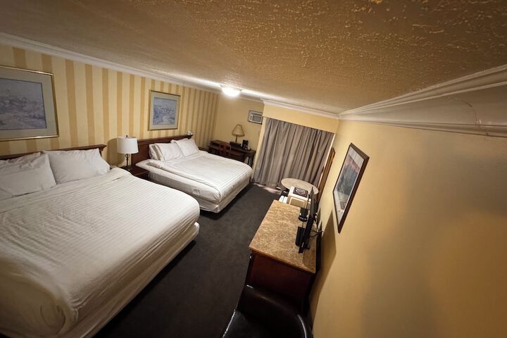 Room 34 of 77
