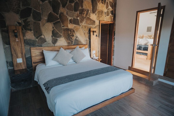 Room 28 of 113