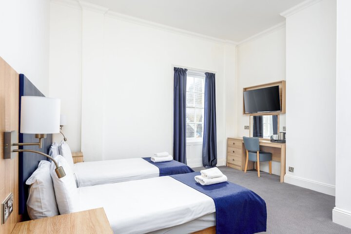 Room 47 of 86