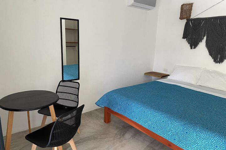 Room 10 of 20