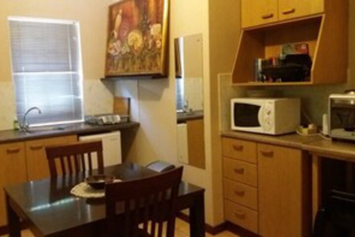 Room 5 of 18