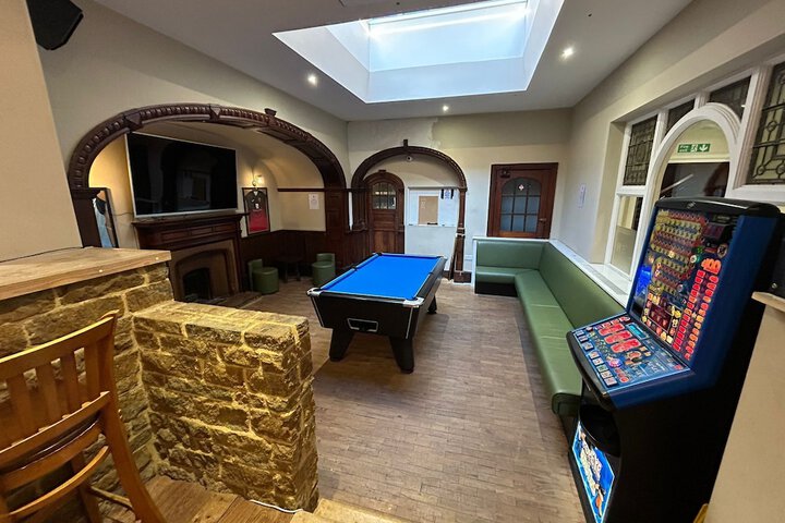 Lounge 90 of 97