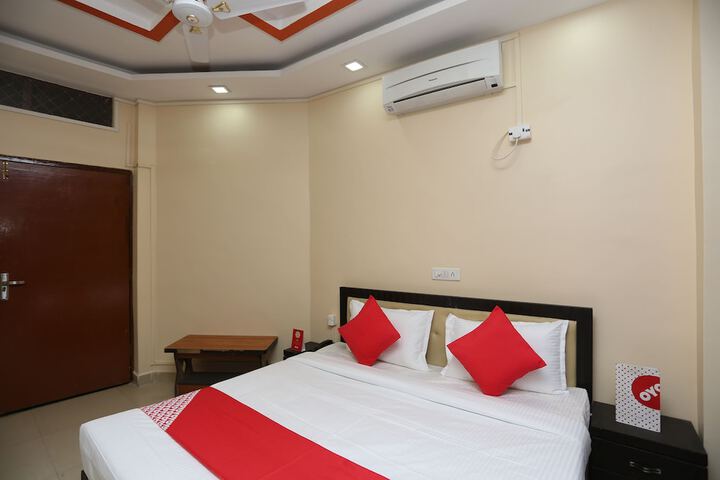 Room 12 of 20