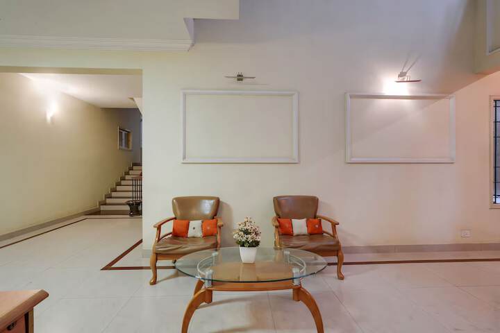 Room 8 of 29
