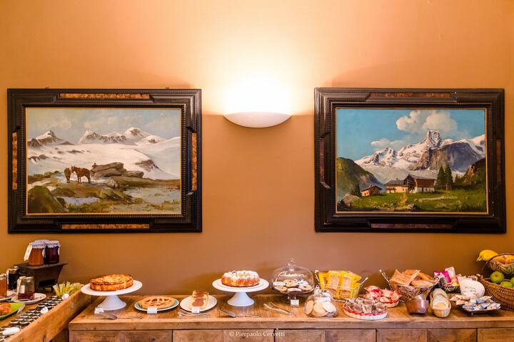 Breakfast/Coffee Service 37 of 51