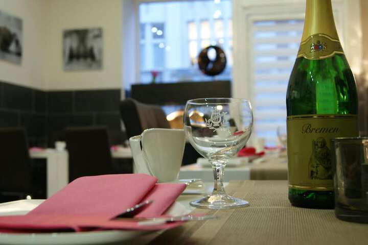 Dining 22 of 45