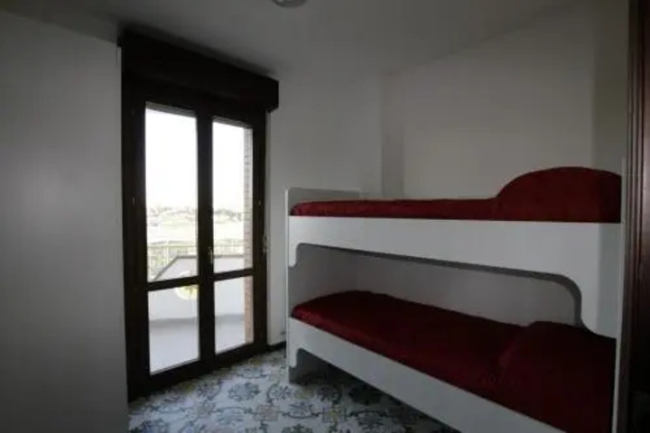 Room 5 of 14