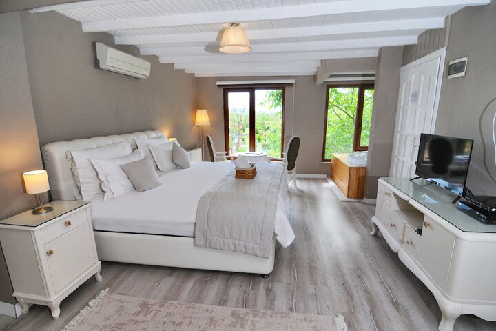 Room 43 of 156