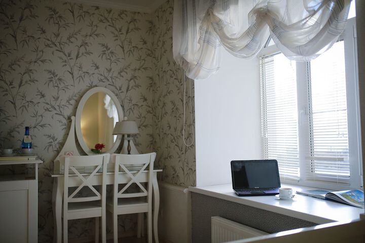 Room 18 of 34