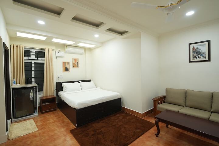 Room 7 of 16